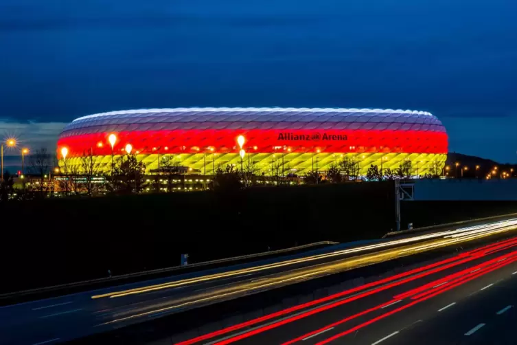 Einer der elf Spielorte bei der Fußball-Europameisterschaft ist München mit der Allianz-Arena. Die deutsche Mannschaft trifft do