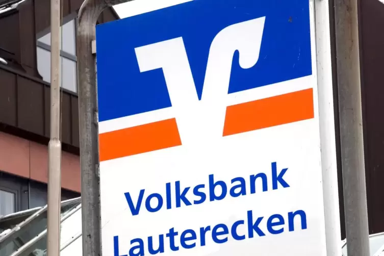 Die Volksbank Lauterecken hat weitere Filialen in Wolfstein, Offenbach-Hundheim, Otterbach, Olsbrücken und Becherbach. 