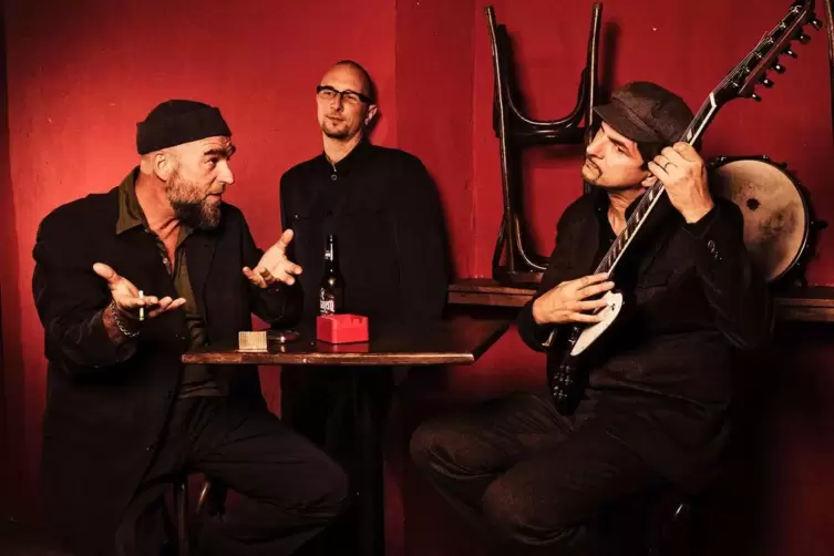 Eins der ersten Live-Konzerte ist ein Abschied: Erwin Ditzner (von links), Jo Bartmes und Kosho lösen ihre Formation Cobody auf.