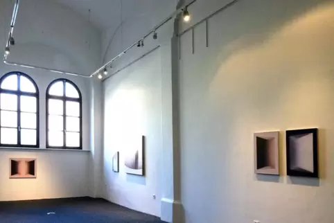 Ein Blick in die Ausstellung: Werke von Friederike Walther. 