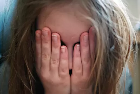 Auch Kinder sind immer häufiger von Depressionen betroffen. Forscher suchen nach Anzeichen für Veranlagungen.