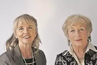 Gabriele Engel (links) und Ursula Klotmann praktizieren als systemische Therapeutinnen in Neustadt.