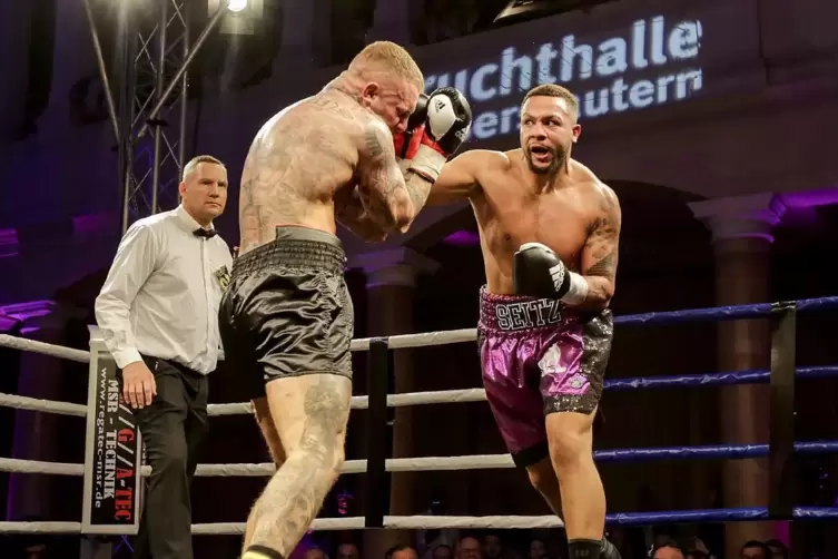Sein bisher stärkster Kampf: Michael Seitz (rechts) gegen Alexander Randoll im Jahr 2019 in der Fruchthalle.