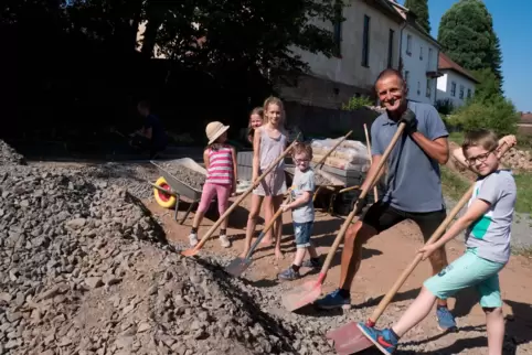 Anpacken für die Entwicklung der Region: Mit Leader-Fördermitteln konnte an der Kindertagesstätte Regenbogen in Schönenberg-Kübe