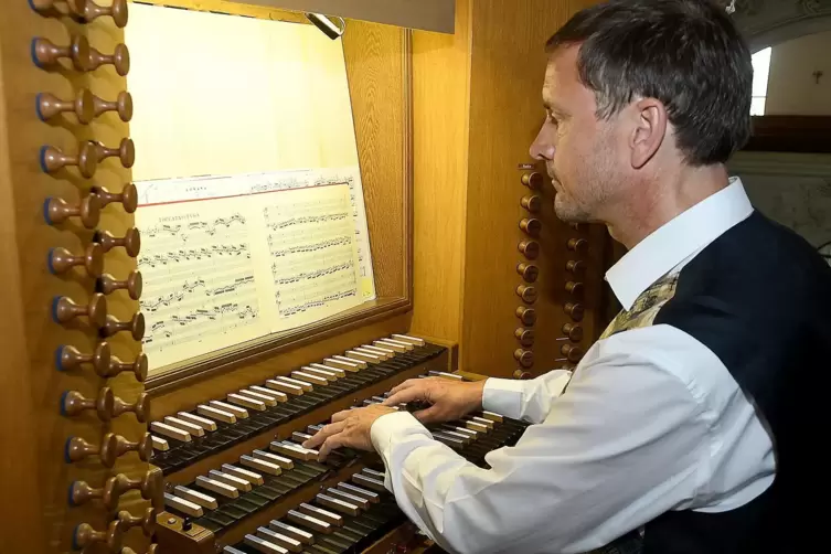 Orgelsommer und Konzert, 275 Jahre Stummorgel in der Paulskirche Kirchheimbolanden mit Jochen Steuerwald.