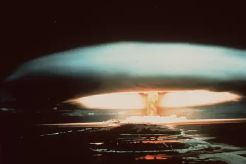 1970, Atomtest im Pazifik: Die Gefahr durch Nuklearwaffen ist seit dem Kalten Krieg zurückgegangen, aber sie besteht nach wie vo