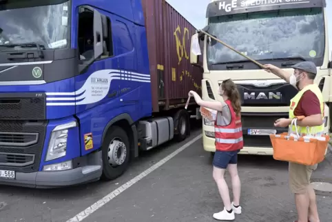 Trucker zu sein bedeutet, ein Leben auf der Straße zu führen – und auf Raststätten. Da tut ein bisschen Wertschätzung für die wi