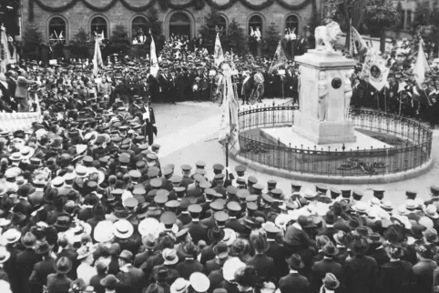 Lang ist’s her: Am 18. Juni 1911 wurde das Löwendenkmal feierlich eingeweiht.