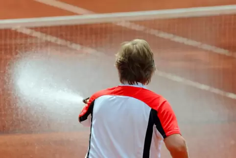 Es wird heiß am Wochenende. Für die Tennisspieler wird es ein Kraftakt. 