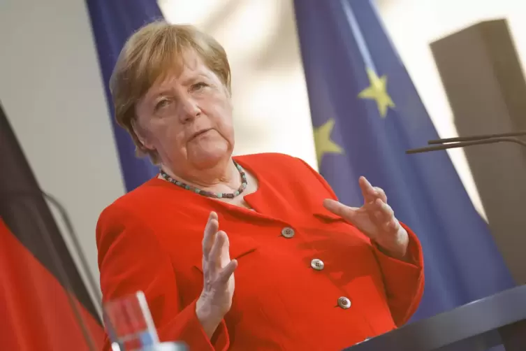 Kanzlerin Angela Merkel mahnt zur Vorsicht vor der aggressiven Delta-Variante.