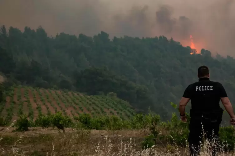 Heftiger als sonst und ungewöhnlich früh wüten in Griechenland Waldbrände.