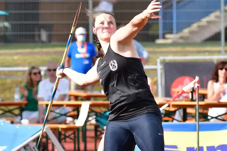 Die Leipzigerin Christine Winkler wurde mit 55,07 Metern Dritte hinter Hussong und Klaudia Regin. 
