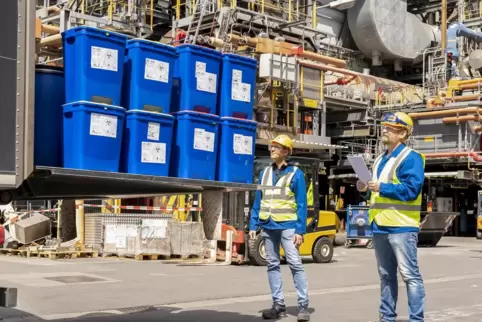Anlieferung von Klinikabfällen bei der Rückstandsverbrennung auf dem BASF-Gelände.