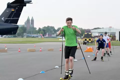  Timo Konrad beim Selbstversuch auf dem Flugplatz.