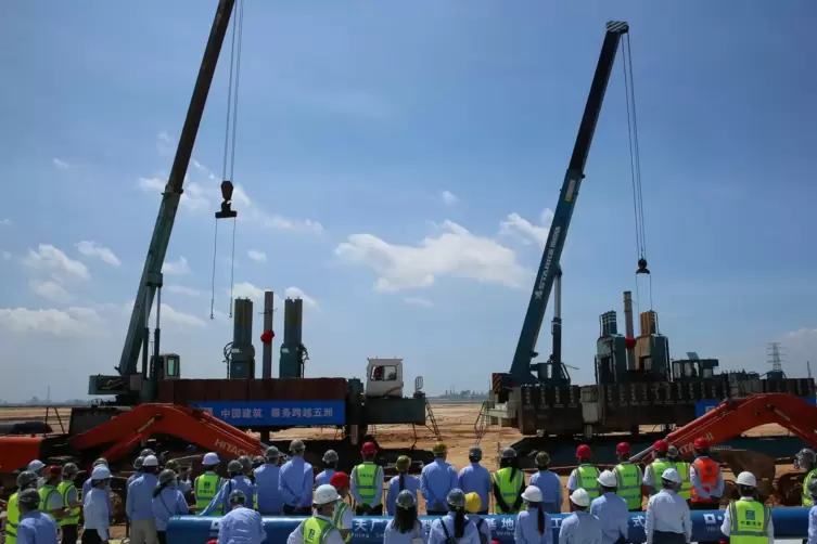 Vor einem Jahr begannen offiziell die Bauarbeiten für die ersten Anlagen am neuen Verbundstandort der BASF im südchinesischen Zh