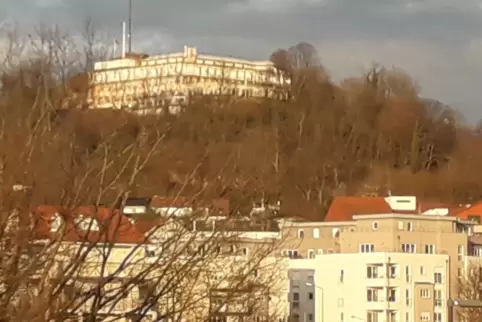 Über der Stadt Homburg thront das Schlossberg-Hotel. 