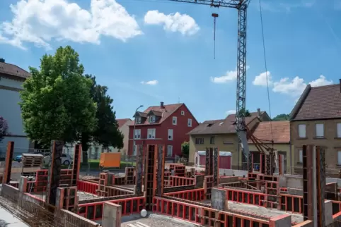  Weil noch Statik-Unterlagen fehlen, wurde der Bau vorerst gestoppt.