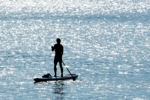 Beliebter Freizeitsport: Stand-up-Paddling.