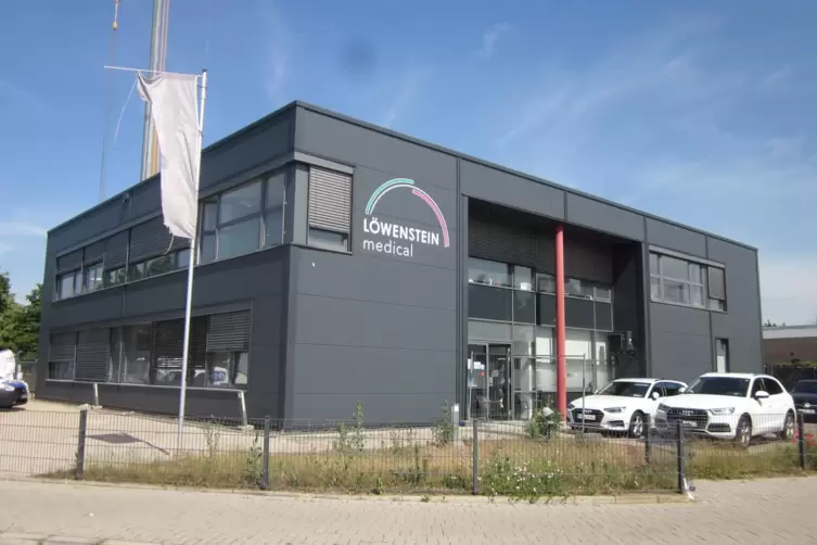 Unter den Patienten, die Löwenstein Medical versorgt, sind auch „Schlafapnoiker“, die nachts unter Atemstillständen leiden.