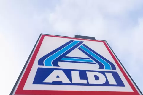 Die Lebensmitteldiscounter Aldi Nord und Süd wollen spätestens ab dem Jahr 2030 nur noch Frischfleisch von Tieren aus höherwerti
