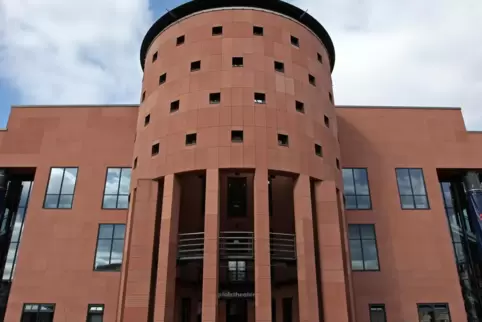 Das Pfalztheater soll seine Erträge steigern und den Aufwand dafür senken, schlägt die Agentur Actori in ihrem Gutachten vor. Wi