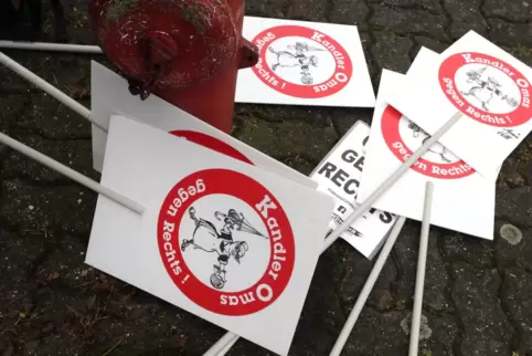 Die Kandeler „Omas gegen rechts“ sind am Samstag vor Ort. 