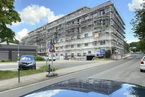 Direkt neben dem Best-Western-Hotel wird gebaut.