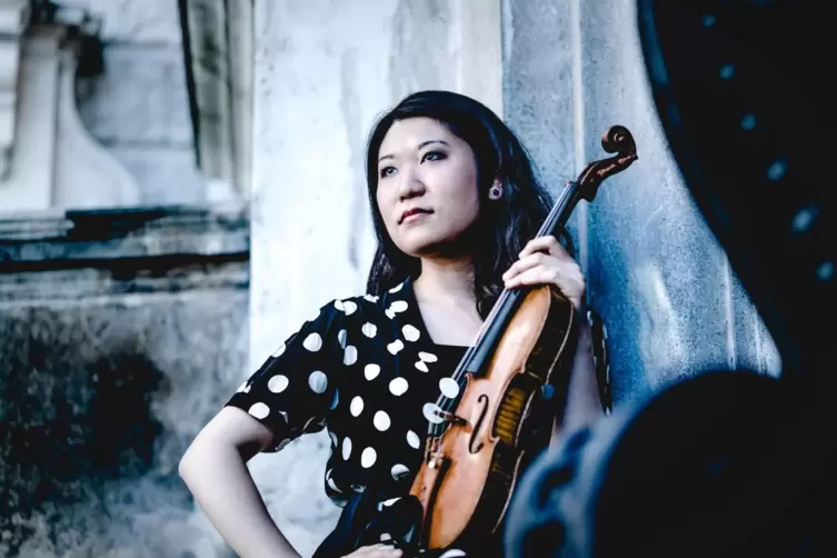 Tianwa Yang spielte das Violinkonzert von Wolfgang Rihm. 