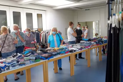 25 Besucher kamen zur Eröffnung am Samstag.
