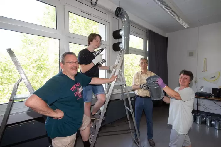 Schreiten zur Tat: die Helfer.