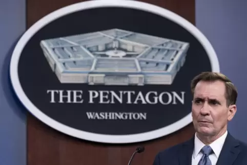 Immer mal wieder gibt das Pentagon (hier Sprecher John Kirby) Luftschläge gegen vom Iran unterstützte Milizen bekannt. 