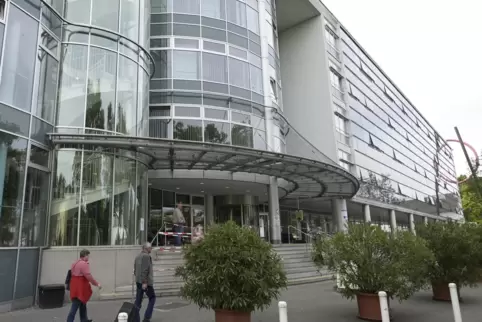 In Sachen Impfstreit am Klinikum sei auch OB Jutta Steinruck gefordert, argumentiert die Landespflegekammer. 