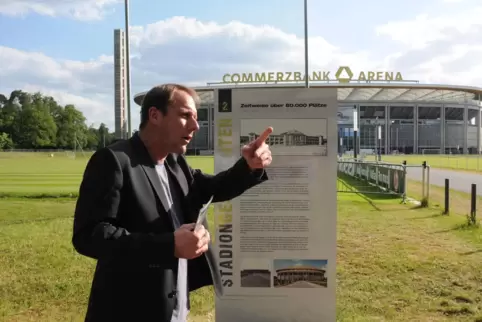 An der Commerzbank-Arena (heute: Deutsche Bank Park) gibt es seit 2015 einen Sportlehrpfad mit dem Titel Stadiongeschichten: Ein