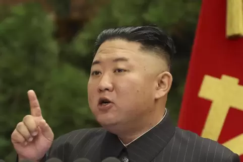 Sichtlich schlanker: Kim Jong Un 2021...