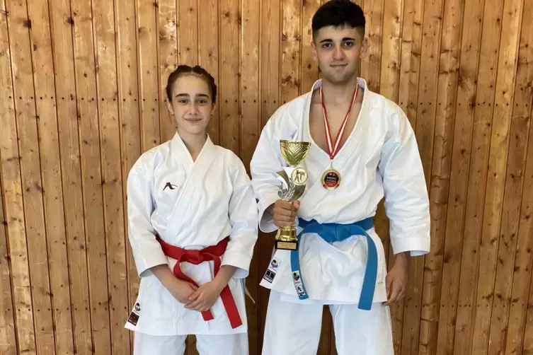 Erfolgreich nach langer Wettkampfpause: Annika Faul und Julian Hadizadeh vom Karateverein Budokan Kaiserslautern. 