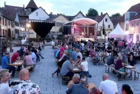 So sah es 2020 bei „Kibo L(i)ebenswert“ auf dem Römerplatz aus. So sah es 2020 bei „Kibo L(i)ebenswert“ auf dem Römerplatz aus.