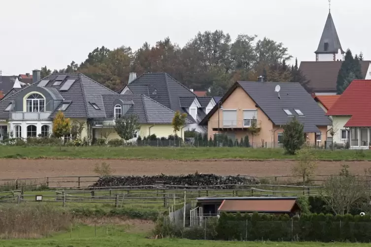 Der Erweiterung des Baugebiets „Im Dellchen“ stimmte der Gemeinderat von Mehlingen zu. Unser Bild zeigt eine Ortsansicht. 