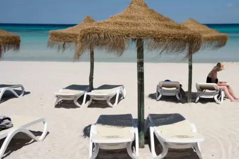 An der spanischen Küste werden im Sommer wohl nur wenige Liegen frei bleiben. Zumindest, solange die Region nicht zum Hochrisiko