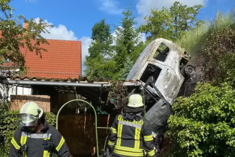 Der Angeklagte klaute in Contwig einen Dacia, baute damit in Rieschweiler-Mühlbach und in Ixheim zwei Unfälle und flüchtete. Er 