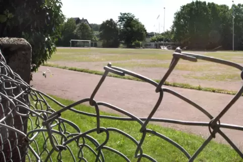 Sportfläche zwischen Dom und Rhein: Rheinstadion.