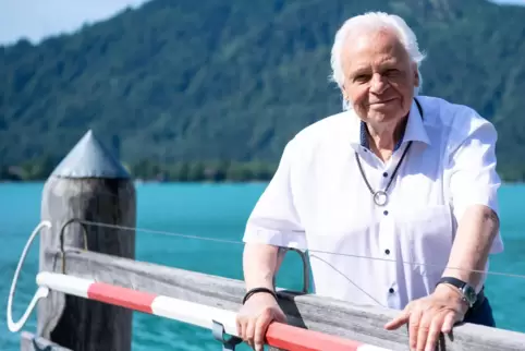 Koch des Jahrhunderts: Eckart Witzigmann am Ufer des Tegernsees. 