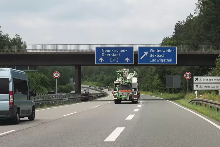 Die Ausfahrt Wellesweiler in Fahrtrichtung Neunkirchen. 