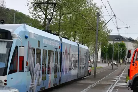 Die Saarbahn, hier in Saarbrücken. 