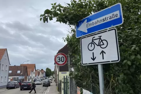 Die neue Verkehrsführung in der Bahnhofstraße sorgt auch in sozialen Medien für Zündstoff. 
