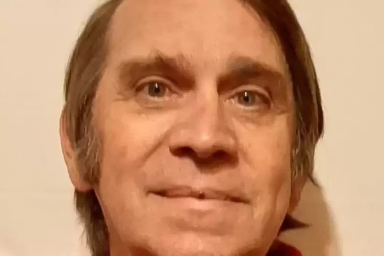 DLRG-Ausbilder Winfried K&ouml;nig hofft, diesen Sommer Anf&auml;ngerkurse im Strandbad in Frankenthal anbieten zu k&ouml;nnen. 
