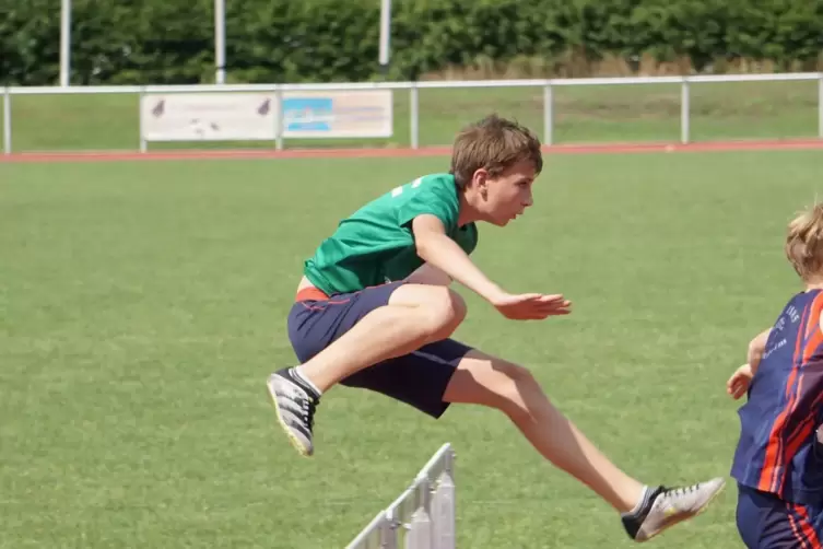 Pers&ouml;nliche Bestzeit &uuml;ber 60m H&uuml;rden: Magnus Urban wurde Dritter.