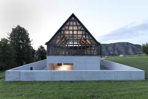 Mediatives Gehäuse: Steinskulpturenmuseum in Bad Münster am Stein-Ebernburg von Architektur-Weltstar Tadao Ando.