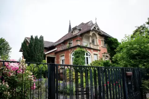 Die Villa Peschke wäre ein Teil des Industriepfades um die Schillerstraße. Bauherr war Carl Anton Peschke, Gründer der Carl Pesc