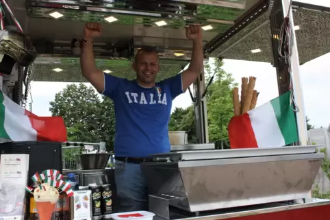 Italia! Felice Vella war am Montag vielleicht noch ein bisschen müde nach einer langen Fußball-Feier-Nacht. Dafür war er hinter 