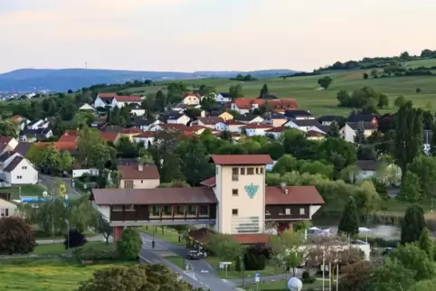 Die Tourist-Information im Haus der Deutschen Weinstraße in Bockenheim wird von der Verbandsgemeinde betrieben.